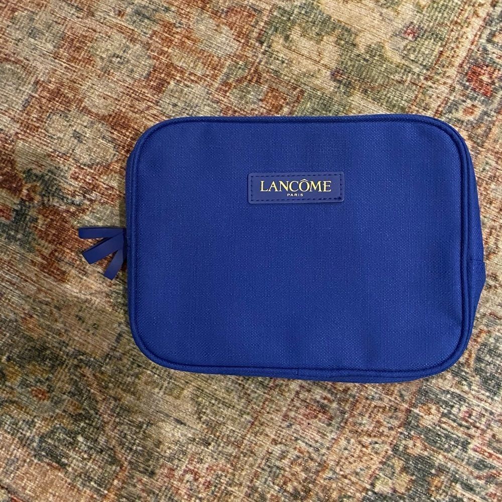 HP✨🎉(NWOT) Lancôme cosmetic bag 